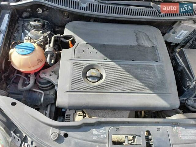 Черный Фольксваген Поло, объемом двигателя 1.4 л и пробегом 125 тыс. км за 5650 $, фото 15 на Automoto.ua