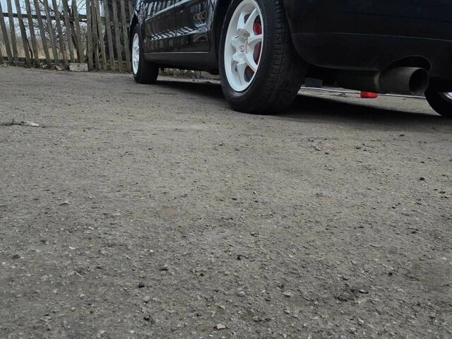 Черный Фольксваген Поло, объемом двигателя 1.2 л и пробегом 240 тыс. км за 2000 $, фото 1 на Automoto.ua