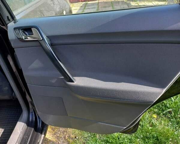 Черный Фольксваген Поло, объемом двигателя 1.4 л и пробегом 125 тыс. км за 5650 $, фото 7 на Automoto.ua