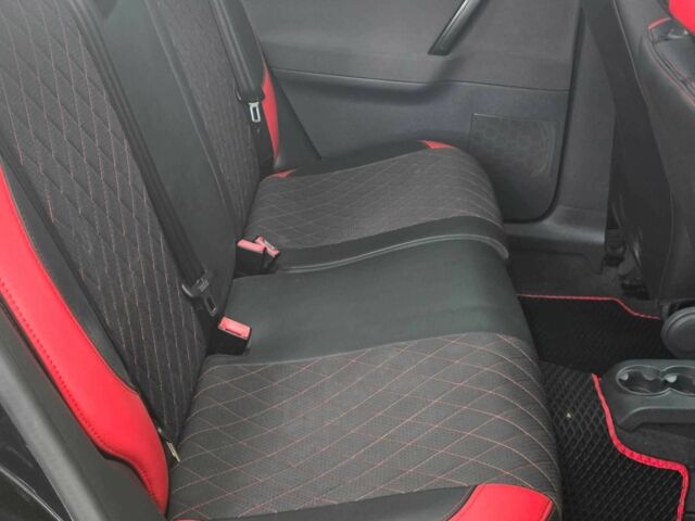 Черный Фольксваген Поло, объемом двигателя 1.2 л и пробегом 240 тыс. км за 2000 $, фото 15 на Automoto.ua