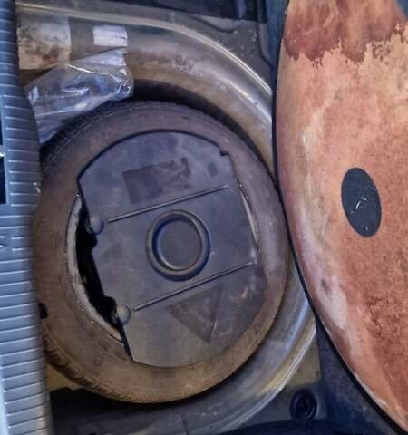 Черный Фольксваген Поло, объемом двигателя 1.4 л и пробегом 290 тыс. км за 4000 $, фото 46 на Automoto.ua