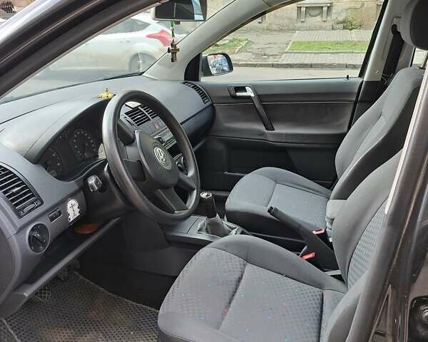 Черный Фольксваген Поло, объемом двигателя 1.2 л и пробегом 187 тыс. км за 5100 $, фото 1 на Automoto.ua