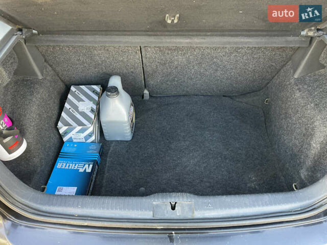 Чорний Фольксваген Поло, об'ємом двигуна 1.2 л та пробігом 242 тис. км за 2999 $, фото 13 на Automoto.ua