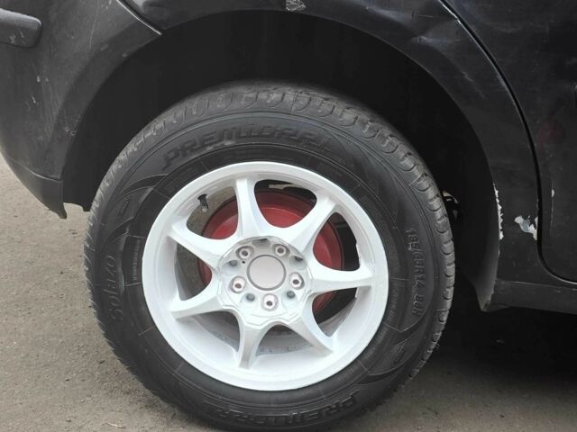 Черный Фольксваген Поло, объемом двигателя 1.2 л и пробегом 240 тыс. км за 2000 $, фото 8 на Automoto.ua