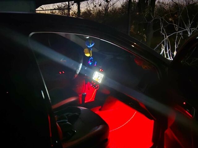 Черный Фольксваген Поло, объемом двигателя 1.2 л и пробегом 240 тыс. км за 2000 $, фото 13 на Automoto.ua