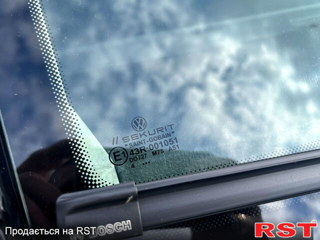 Черный Фольксваген Поло, объемом двигателя 1.9 л и пробегом 223 тыс. км за 5950 $, фото 6 на Automoto.ua