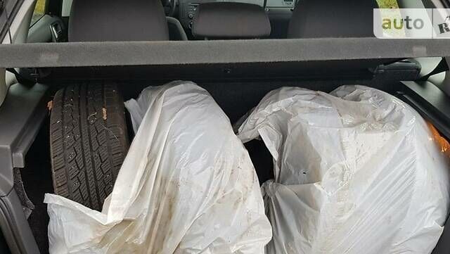 Чорний Фольксваген Поло, об'ємом двигуна 1.2 л та пробігом 205 тис. км за 4800 $, фото 22 на Automoto.ua