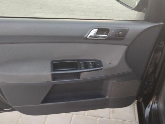 Черный Фольксваген Поло, объемом двигателя 1.4 л и пробегом 183 тыс. км за 4200 $, фото 19 на Automoto.ua