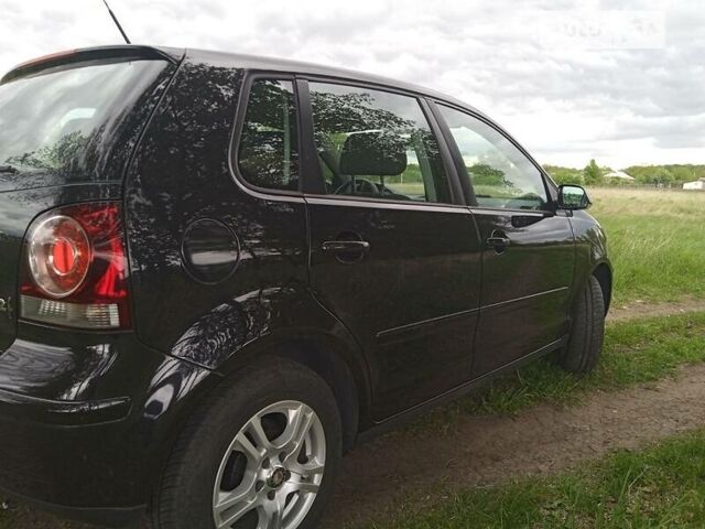 Чорний Фольксваген Поло, об'ємом двигуна 1.2 л та пробігом 205 тис. км за 4800 $, фото 2 на Automoto.ua