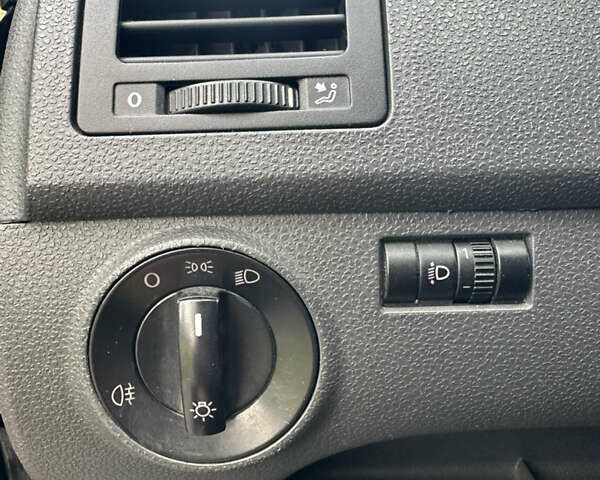 Черный Фольксваген Поло, объемом двигателя 1.4 л и пробегом 190 тыс. км за 5200 $, фото 15 на Automoto.ua