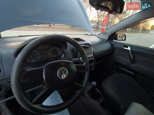 Чорний Фольксваген Поло, об'ємом двигуна 1.39 л та пробігом 178 тис. км за 4200 $, фото 19 на Automoto.ua