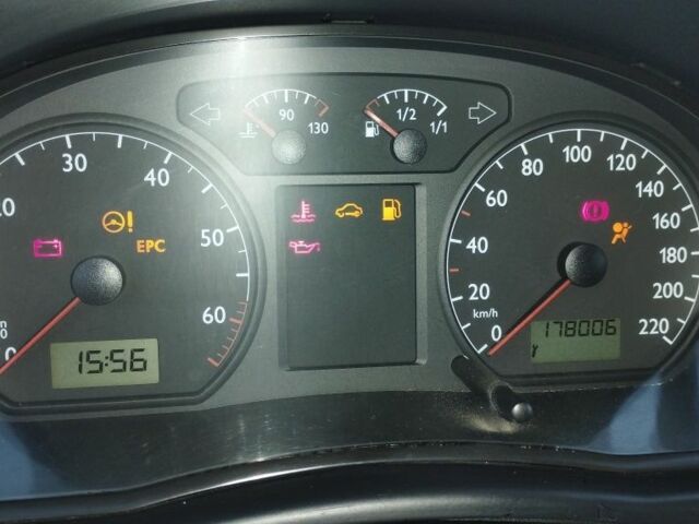 Черный Фольксваген Поло, объемом двигателя 1.4 л и пробегом 183 тыс. км за 4200 $, фото 16 на Automoto.ua