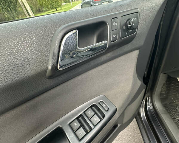 Черный Фольксваген Поло, объемом двигателя 1.4 л и пробегом 190 тыс. км за 5200 $, фото 14 на Automoto.ua