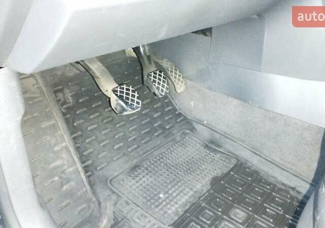 Чорний Фольксваген Поло, об'ємом двигуна 1.39 л та пробігом 178 тис. км за 4200 $, фото 46 на Automoto.ua