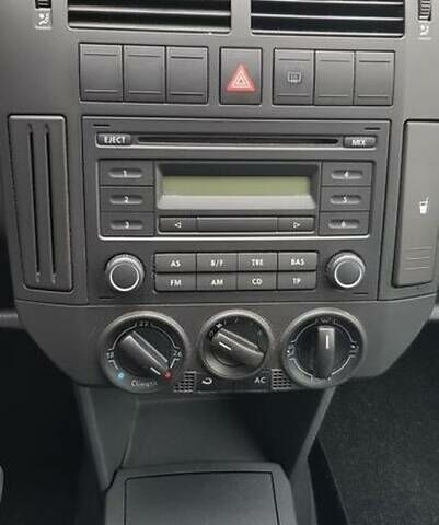 Чорний Фольксваген Поло, об'ємом двигуна 1.2 л та пробігом 205 тис. км за 4800 $, фото 23 на Automoto.ua