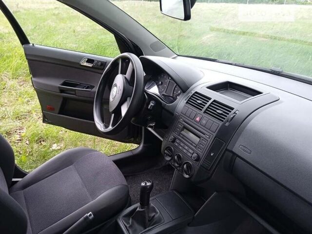 Чорний Фольксваген Поло, об'ємом двигуна 1.2 л та пробігом 205 тис. км за 4800 $, фото 19 на Automoto.ua