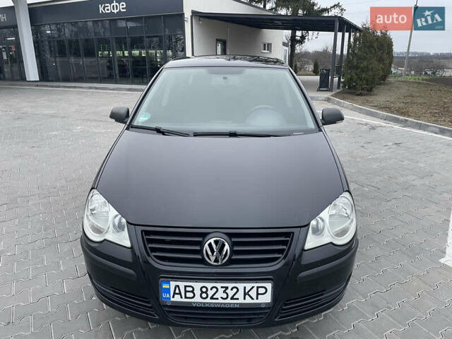 Черный Фольксваген Поло, объемом двигателя 1.39 л и пробегом 232 тыс. км за 5250 $, фото 1 на Automoto.ua