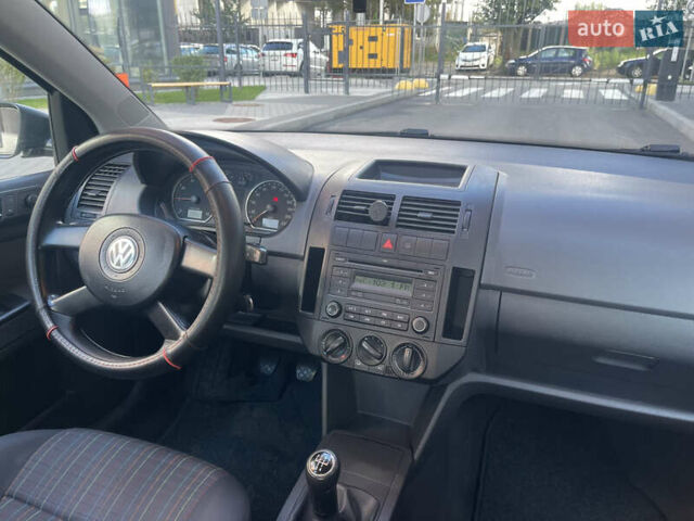 Черный Фольксваген Поло, объемом двигателя 1.4 л и пробегом 158 тыс. км за 4999 $, фото 16 на Automoto.ua
