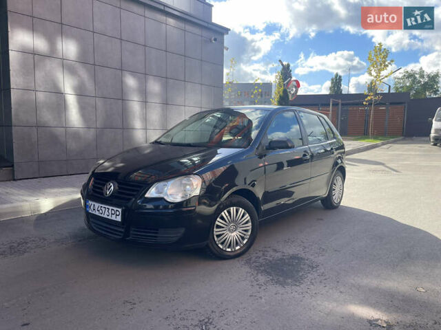 Черный Фольксваген Поло, объемом двигателя 1.4 л и пробегом 158 тыс. км за 4999 $, фото 3 на Automoto.ua