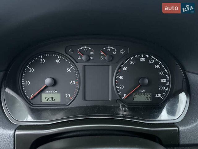 Черный Фольксваген Поло, объемом двигателя 1.39 л и пробегом 232 тыс. км за 5250 $, фото 33 на Automoto.ua