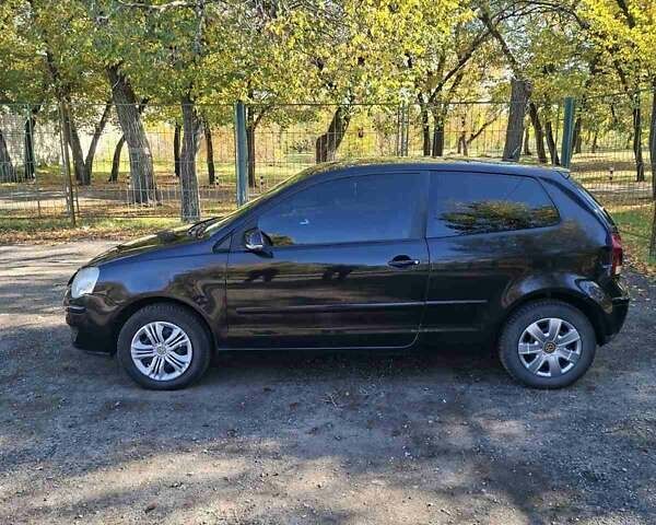 Черный Фольксваген Поло, объемом двигателя 1.42 л и пробегом 204 тыс. км за 4500 $, фото 9 на Automoto.ua