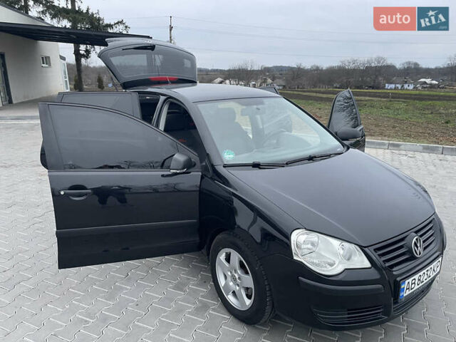 Черный Фольксваген Поло, объемом двигателя 1.39 л и пробегом 232 тыс. км за 5250 $, фото 18 на Automoto.ua