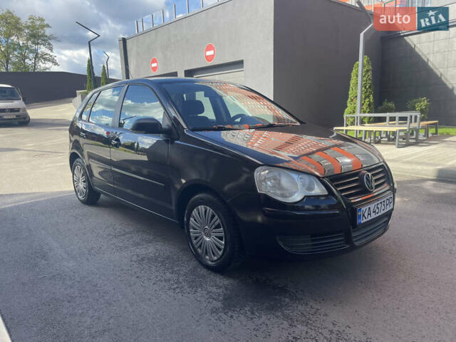 Черный Фольксваген Поло, объемом двигателя 1.4 л и пробегом 158 тыс. км за 4999 $, фото 6 на Automoto.ua