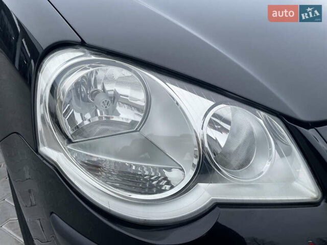 Черный Фольксваген Поло, объемом двигателя 1.39 л и пробегом 232 тыс. км за 5250 $, фото 13 на Automoto.ua