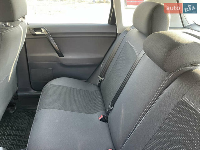 Черный Фольксваген Поло, объемом двигателя 1.39 л и пробегом 240 тыс. км за 4400 $, фото 16 на Automoto.ua