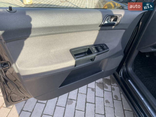 Черный Фольксваген Поло, объемом двигателя 1.39 л и пробегом 240 тыс. км за 4400 $, фото 15 на Automoto.ua