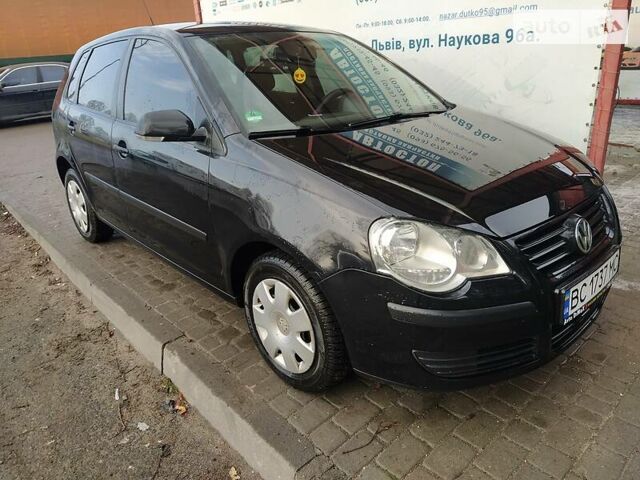 Черный Фольксваген Поло, объемом двигателя 1.2 л и пробегом 199 тыс. км за 3900 $, фото 1 на Automoto.ua