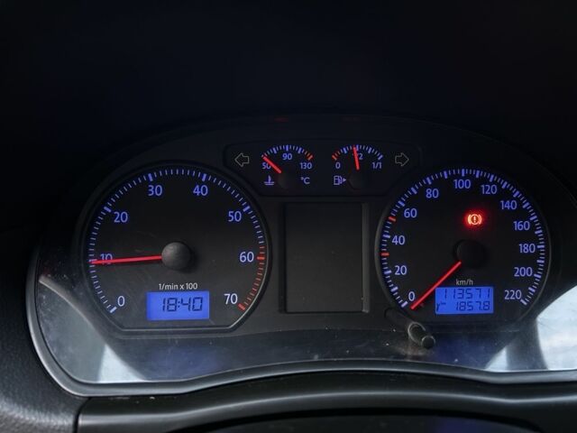 Чорний Фольксваген Поло, об'ємом двигуна 1.4 л та пробігом 113 тис. км за 4500 $, фото 6 на Automoto.ua