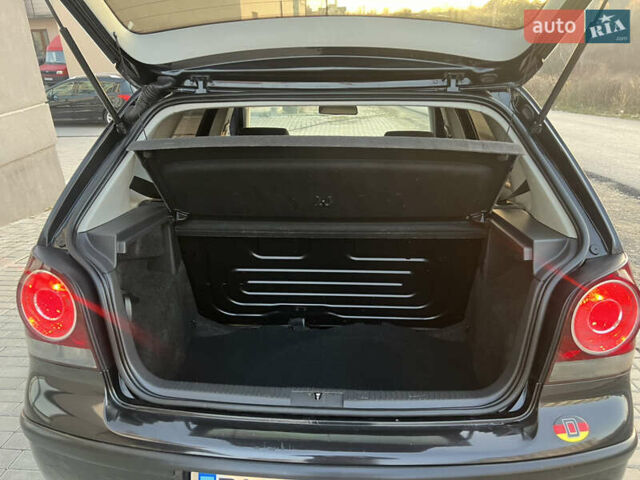 Черный Фольксваген Поло, объемом двигателя 1.4 л и пробегом 159 тыс. км за 4599 $, фото 29 на Automoto.ua