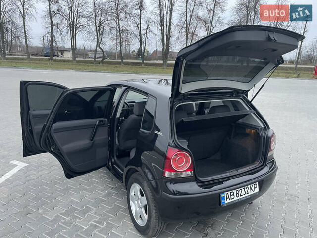 Черный Фольксваген Поло, объемом двигателя 1.39 л и пробегом 232 тыс. км за 5250 $, фото 20 на Automoto.ua