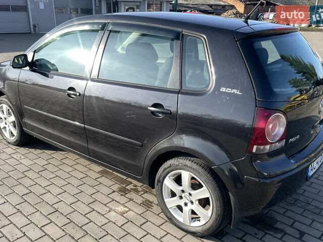 Черный Фольксваген Поло, объемом двигателя 1.39 л и пробегом 240 тыс. км за 4400 $, фото 4 на Automoto.ua