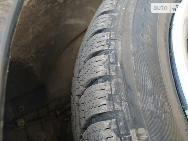 Черный Фольксваген Поло, объемом двигателя 1.2 л и пробегом 199 тыс. км за 3900 $, фото 4 на Automoto.ua