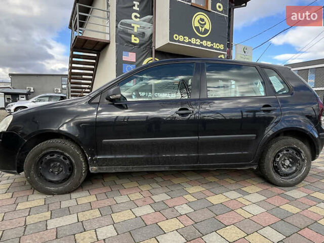 Черный Фольксваген Поло, объемом двигателя 1.39 л и пробегом 247 тыс. км за 4600 $, фото 3 на Automoto.ua