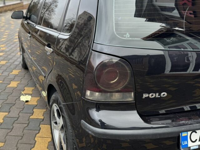 Черный Фольксваген Поло, объемом двигателя 1.4 л и пробегом 212 тыс. км за 4500 $, фото 8 на Automoto.ua