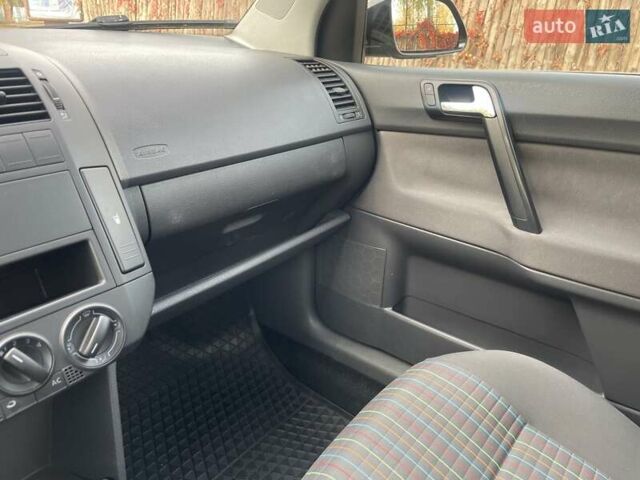 Черный Фольксваген Поло, объемом двигателя 1.4 л и пробегом 114 тыс. км за 6499 $, фото 37 на Automoto.ua