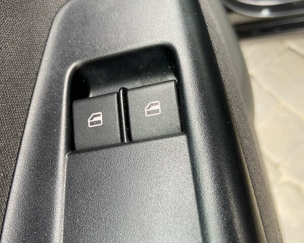 Чорний Фольксваген Поло, об'ємом двигуна 1.4 л та пробігом 218 тис. км за 5650 $, фото 29 на Automoto.ua