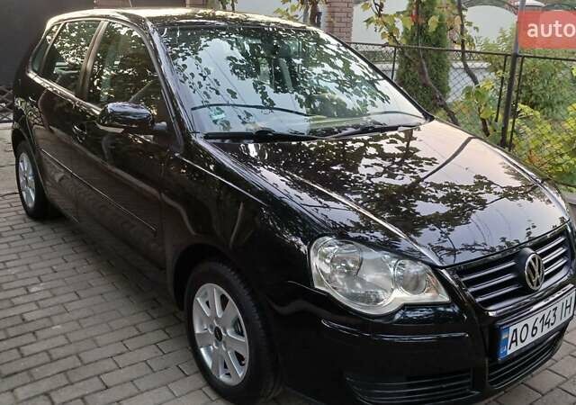 Черный Фольксваген Поло, объемом двигателя 1.4 л и пробегом 211 тыс. км за 4700 $, фото 21 на Automoto.ua