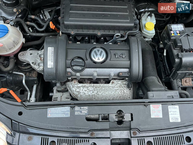 Чорний Фольксваген Поло, об'ємом двигуна 1.4 л та пробігом 197 тис. км за 5650 $, фото 36 на Automoto.ua