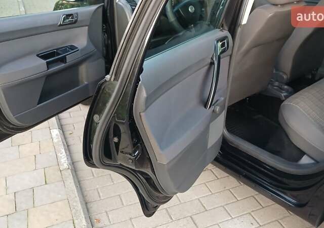 Черный Фольксваген Поло, объемом двигателя 1.4 л и пробегом 211 тыс. км за 4700 $, фото 9 на Automoto.ua