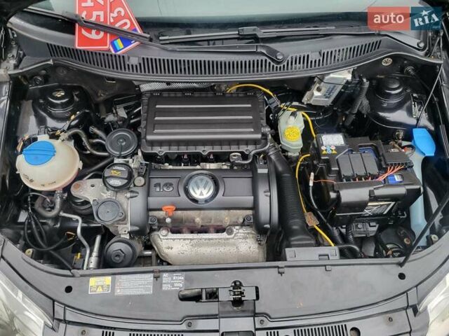 Чорний Фольксваген Поло, об'ємом двигуна 1.6 л та пробігом 185 тис. км за 5700 $, фото 21 на Automoto.ua