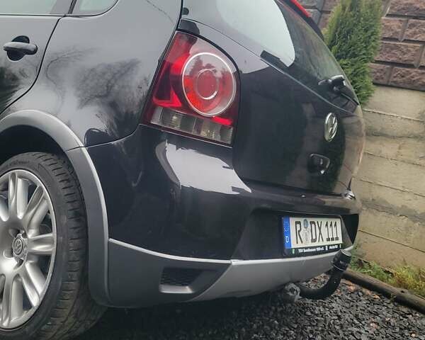 Чорний Фольксваген Поло, об'ємом двигуна 1.6 л та пробігом 185 тис. км за 5700 $, фото 7 на Automoto.ua