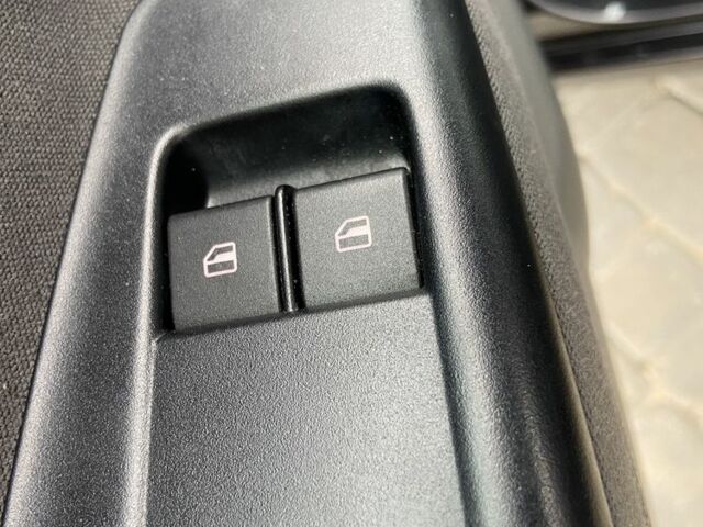 Чорний Фольксваген Поло, об'ємом двигуна 1.4 л та пробігом 217 тис. км за 5650 $, фото 16 на Automoto.ua