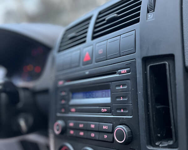 Чорний Фольксваген Поло, об'ємом двигуна 1.4 л та пробігом 197 тис. км за 5650 $, фото 29 на Automoto.ua