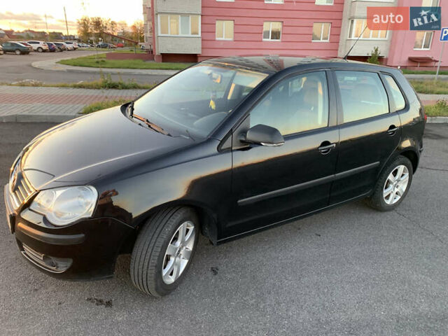 Черный Фольксваген Поло, объемом двигателя 1.4 л и пробегом 190 тыс. км за 6999 $, фото 2 на Automoto.ua