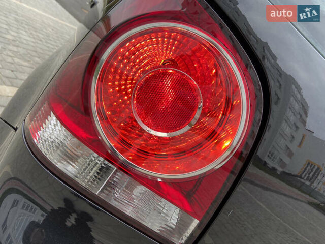 Чорний Фольксваген Поло, об'ємом двигуна 1.4 л та пробігом 218 тис. км за 5650 $, фото 7 на Automoto.ua