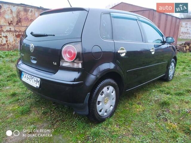 Черный Фольксваген Поло, объемом двигателя 1.39 л и пробегом 340 тыс. км за 4000 $, фото 6 на Automoto.ua